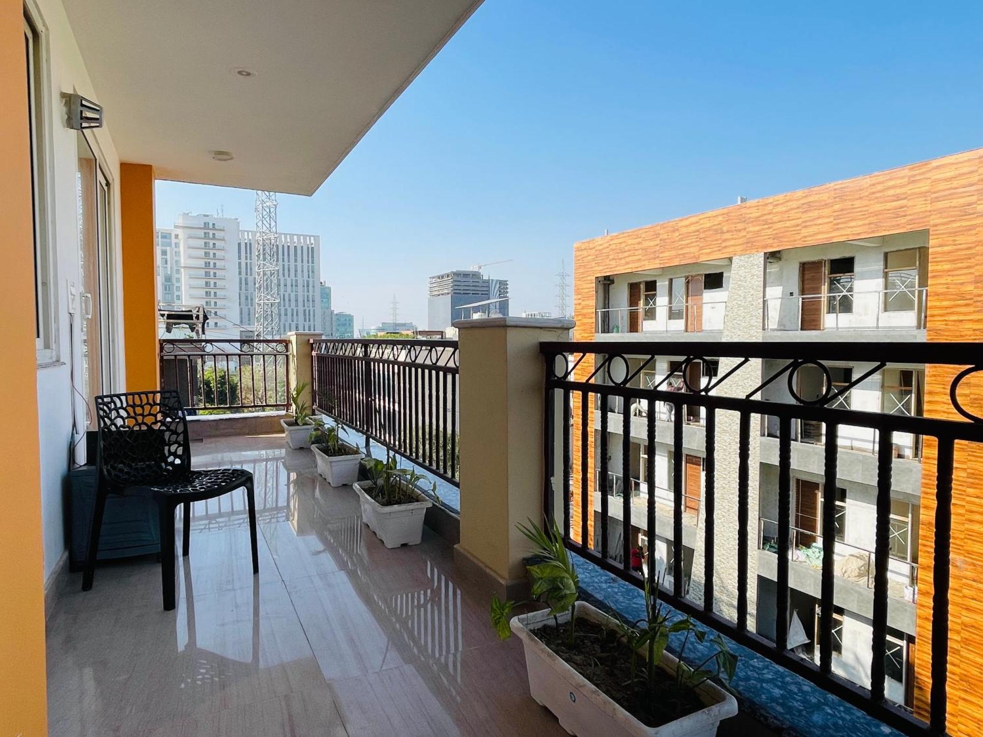 Bedchambers Medicity Serviced Apartments In Gurgaon Exterior foto